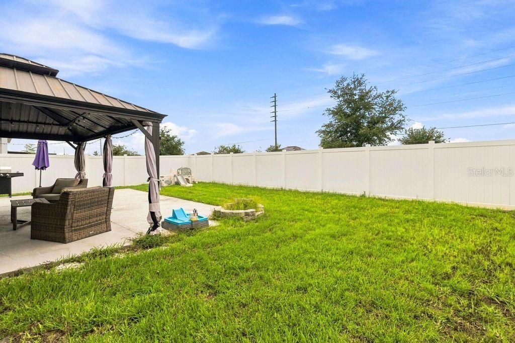En Venta: $399,900 (4 camas, 2 baños, 2021 Pies cuadrados)
