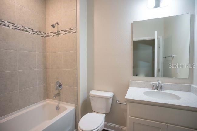 For Sale: $389,900 (4 beds, 3 baths, 2286 Square Feet)