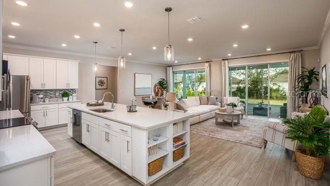 For Sale: $389,900 (4 beds, 3 baths, 2286 Square Feet)