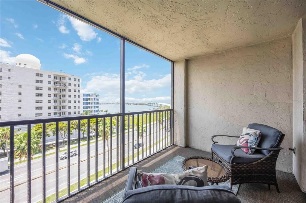 В аренду: $4,800 (2 спален, 2 ванн, 1380 Квадратных фут)