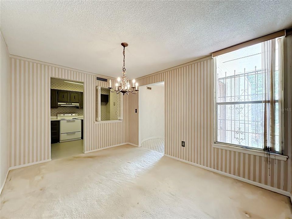 En Venta: $144,900 (3 camas, 2 baños, 1416 Pies cuadrados)