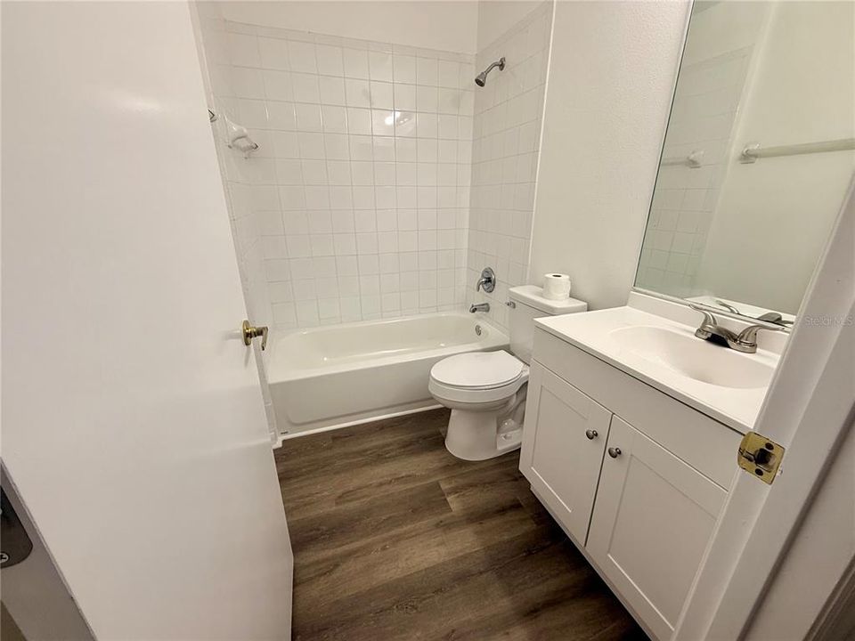 For Sale: $295,000 (4 beds, 3 baths, 2406 Square Feet)