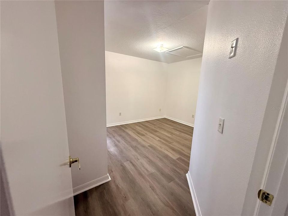 For Sale: $295,000 (4 beds, 3 baths, 2406 Square Feet)