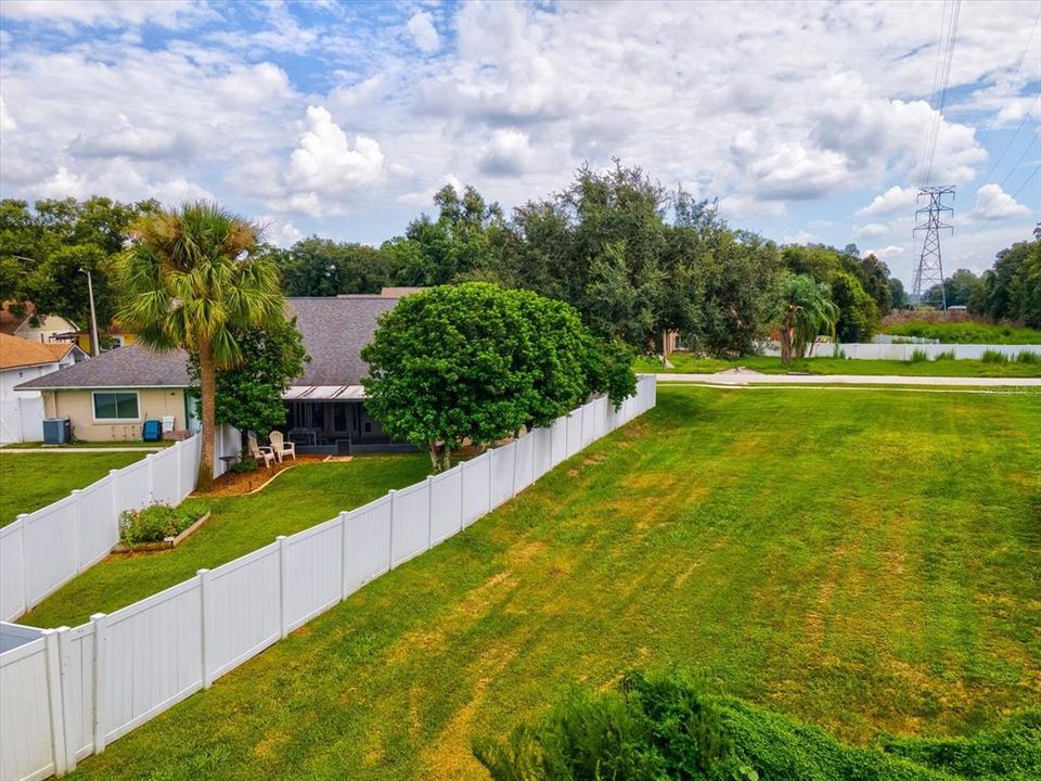 For Sale: $330,000 (3 beds, 2 baths, 1287 Square Feet)