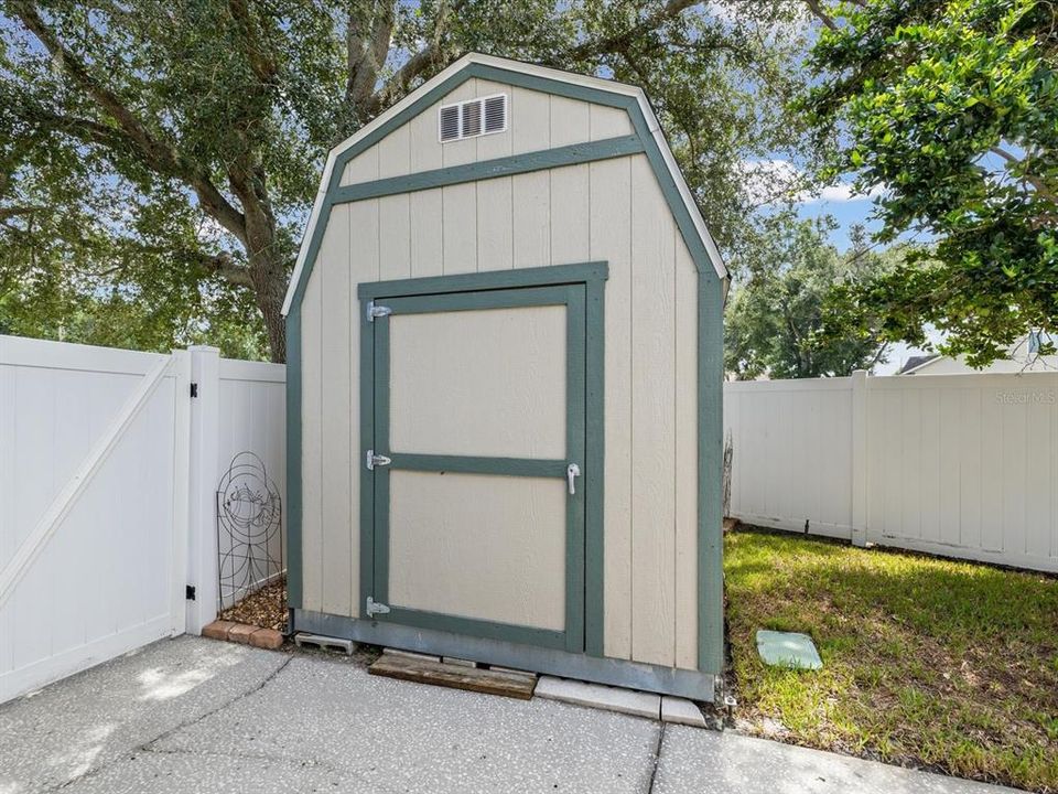 For Sale: $330,000 (3 beds, 2 baths, 1287 Square Feet)
