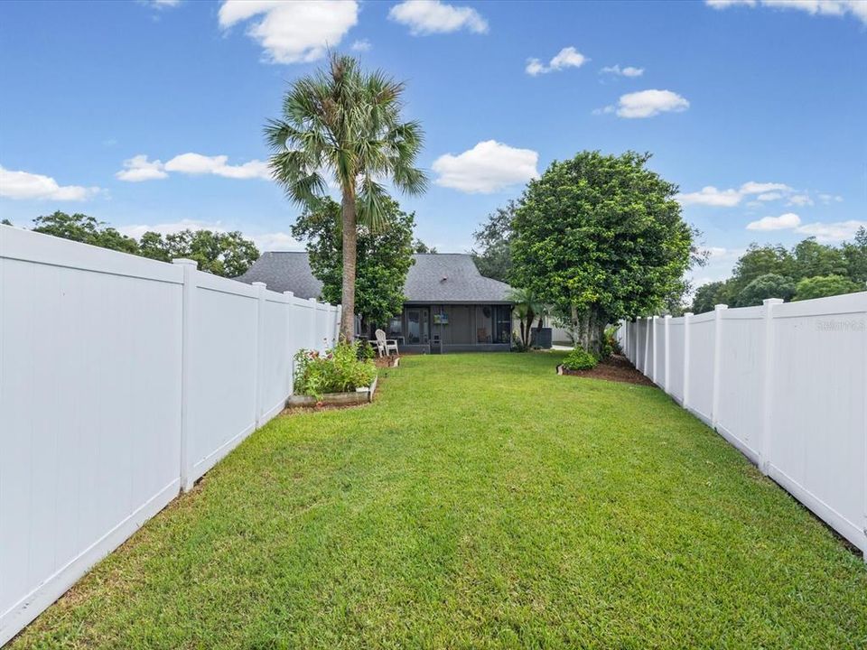 For Sale: $330,000 (3 beds, 2 baths, 1287 Square Feet)