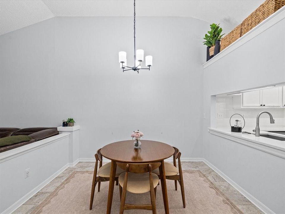 For Sale: $330,000 (3 beds, 2 baths, 1287 Square Feet)