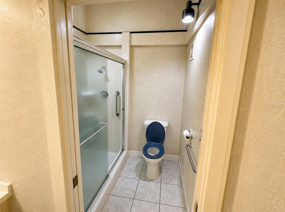 На продажу: $675,000 (5 спален, 4 ванн, 3932 Квадратных фут)