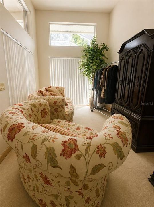 For Sale: $860,000 (4 beds, 3 baths, 2890 Square Feet)