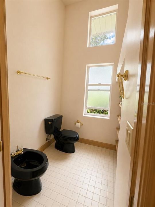 For Sale: $860,000 (4 beds, 3 baths, 2890 Square Feet)