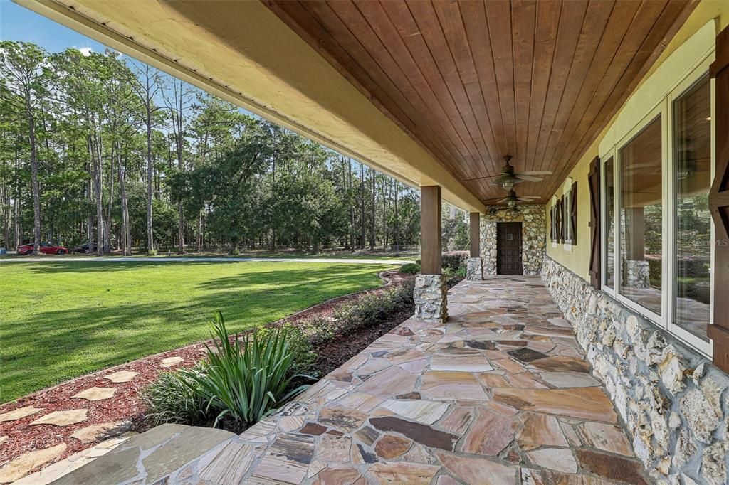 For Sale: $875,000 (3 beds, 3 baths, 2792 Square Feet)