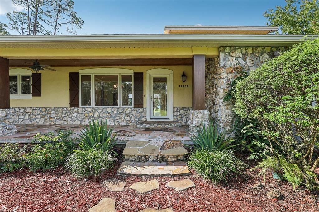 For Sale: $875,000 (3 beds, 3 baths, 2792 Square Feet)