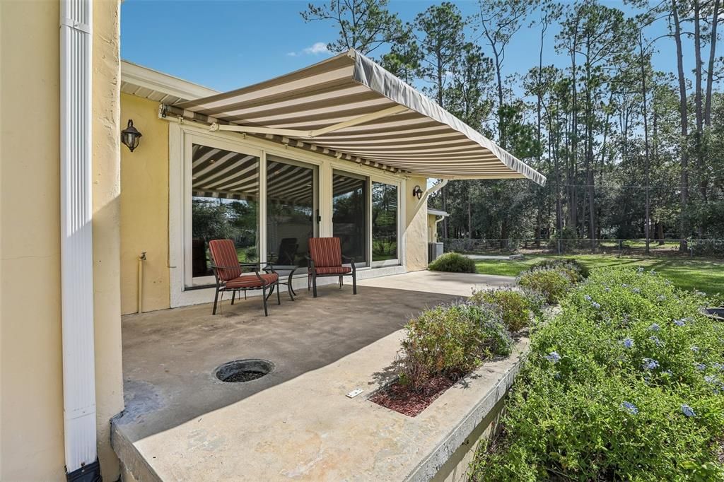 For Sale: $875,000 (3 beds, 3 baths, 2792 Square Feet)