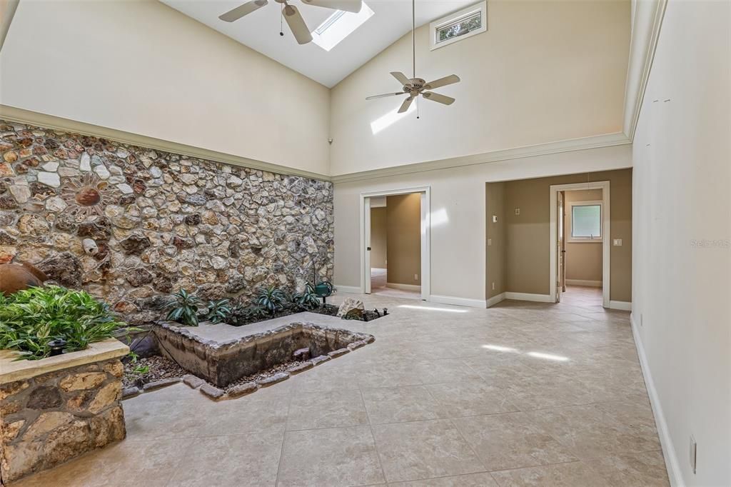 For Sale: $875,000 (3 beds, 3 baths, 2792 Square Feet)