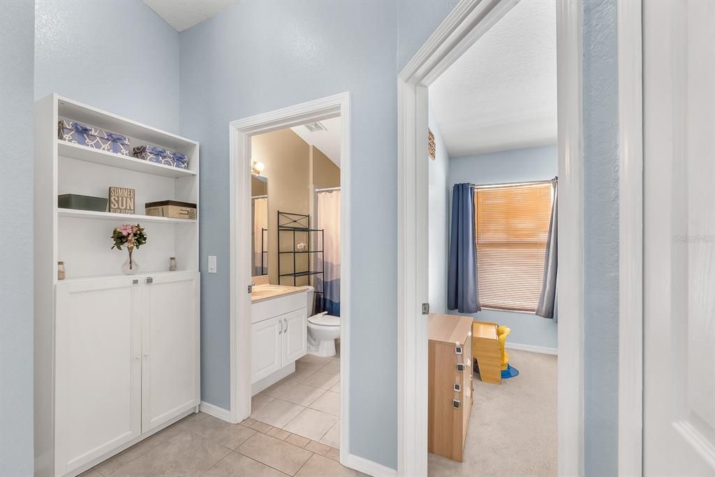 For Sale: $295,000 (2 beds, 2 baths, 1430 Square Feet)