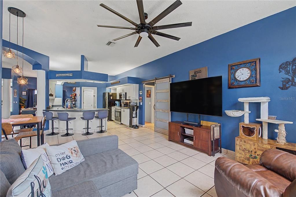 For Sale: $420,000 (3 beds, 2 baths, 1984 Square Feet)