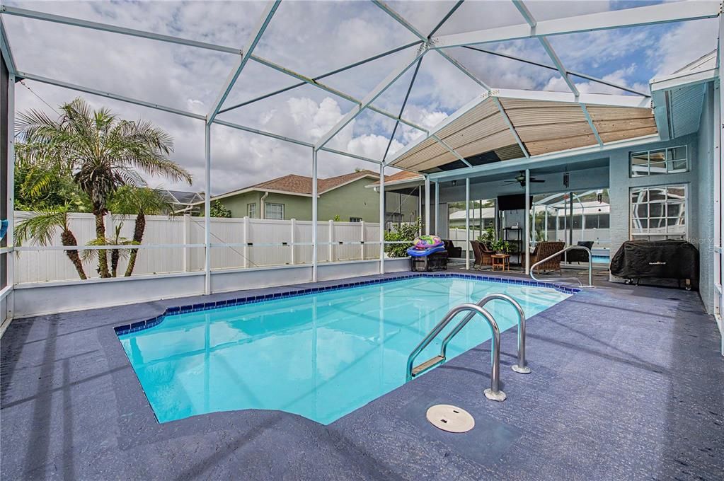 For Sale: $420,000 (3 beds, 2 baths, 1984 Square Feet)