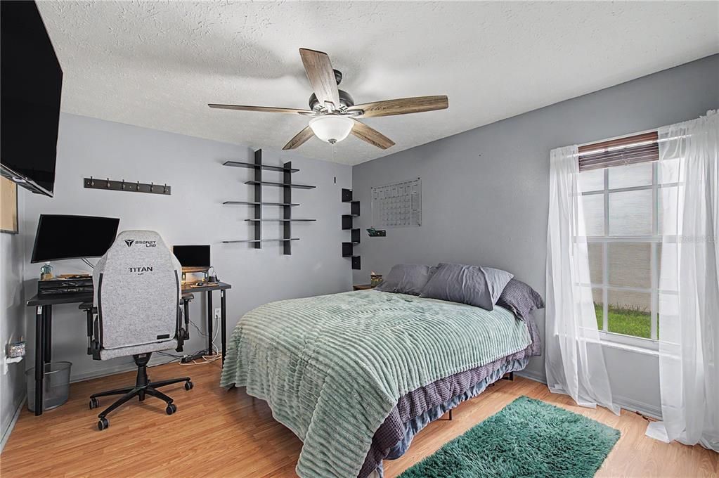 For Sale: $420,000 (3 beds, 2 baths, 1984 Square Feet)