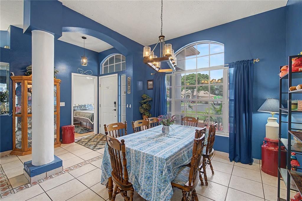 For Sale: $420,000 (3 beds, 2 baths, 1984 Square Feet)