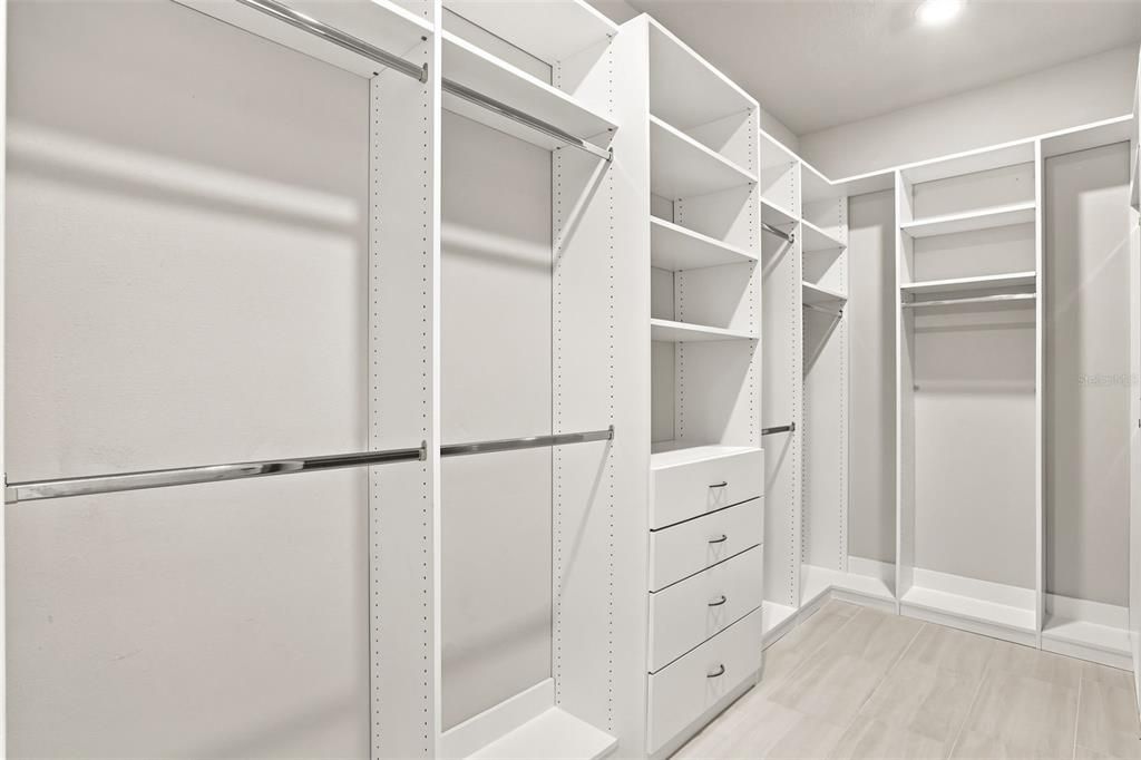 На продажу: $899,000 (3 спален, 3 ванн, 2710 Квадратных фут)