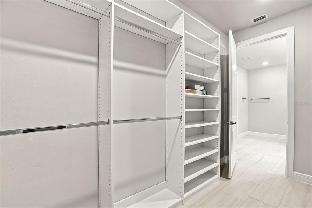 На продажу: $899,000 (3 спален, 3 ванн, 2710 Квадратных фут)