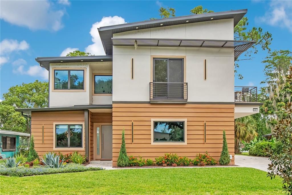For Sale: $1,600,000 (3 beds, 2 baths, 2733 Square Feet)