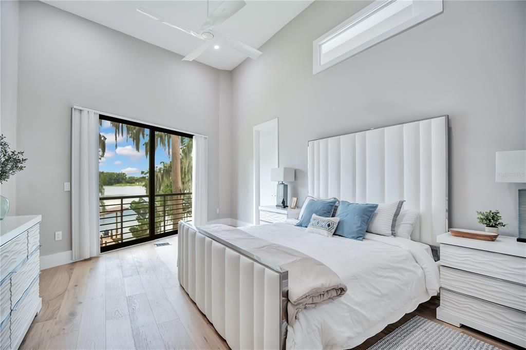 For Sale: $1,600,000 (3 beds, 2 baths, 2733 Square Feet)