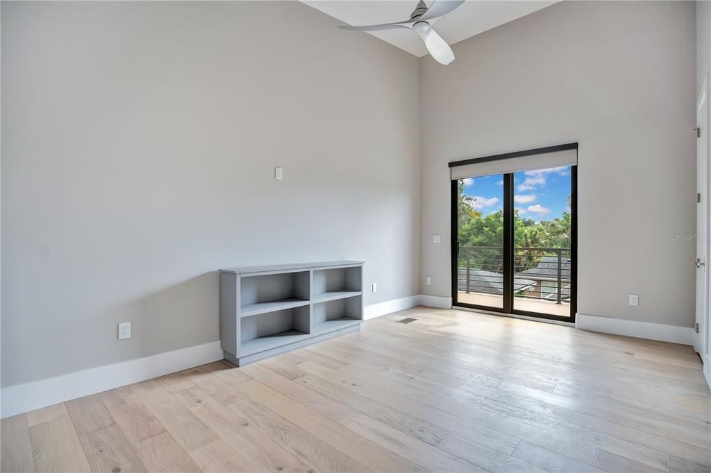 For Sale: $1,600,000 (3 beds, 2 baths, 2733 Square Feet)