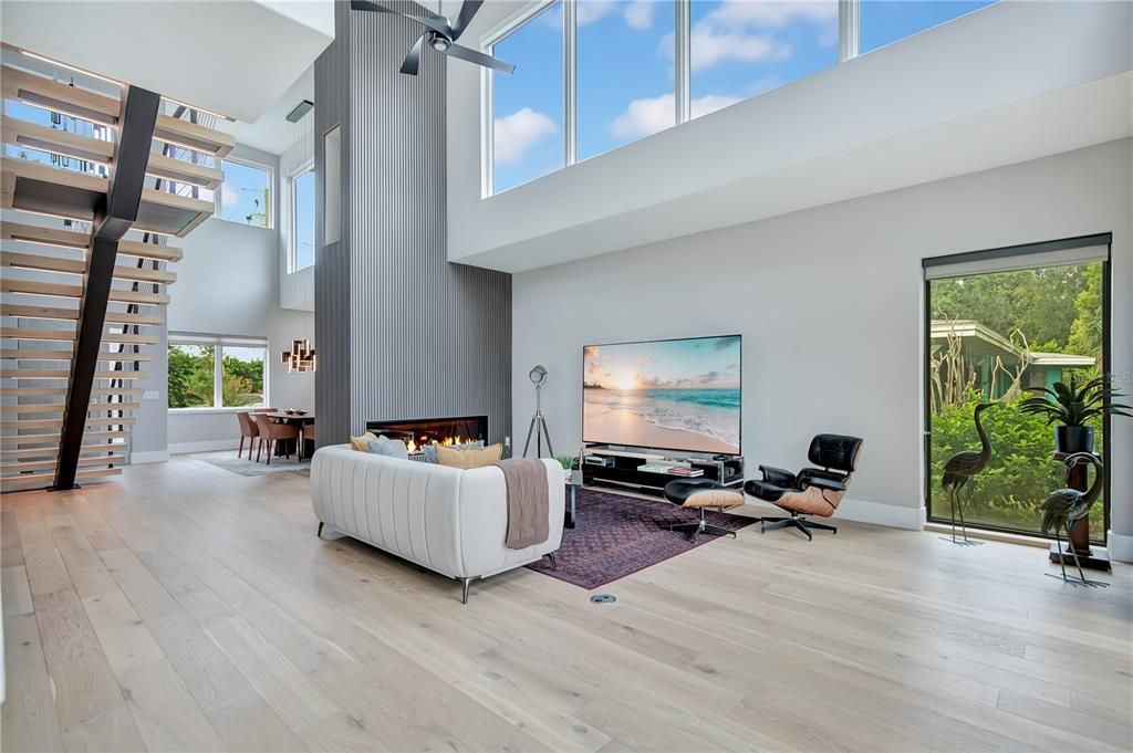 For Sale: $1,600,000 (3 beds, 2 baths, 2733 Square Feet)