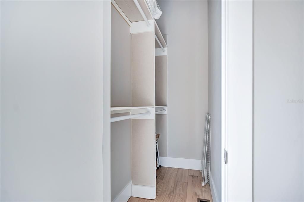 For Sale: $1,600,000 (3 beds, 2 baths, 2733 Square Feet)