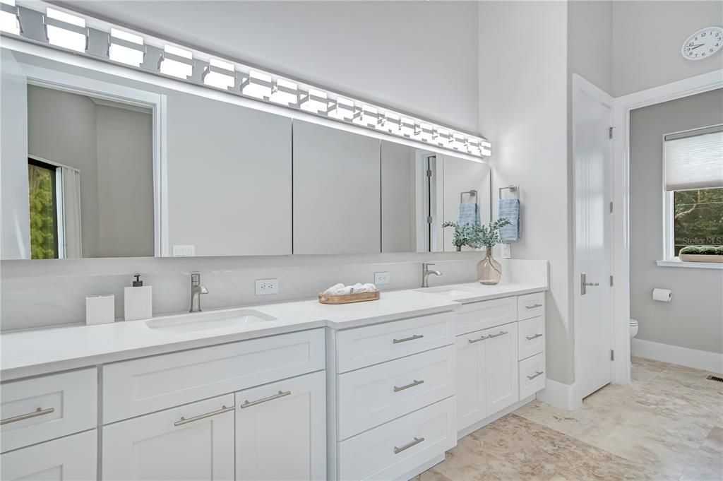 For Sale: $1,600,000 (3 beds, 2 baths, 2733 Square Feet)