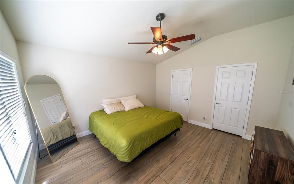 For Sale: $375,000 (4 beds, 2 baths, 1604 Square Feet)