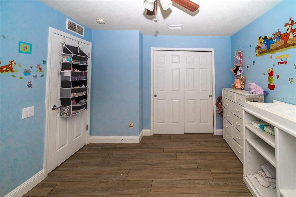 For Sale: $375,000 (4 beds, 2 baths, 1604 Square Feet)