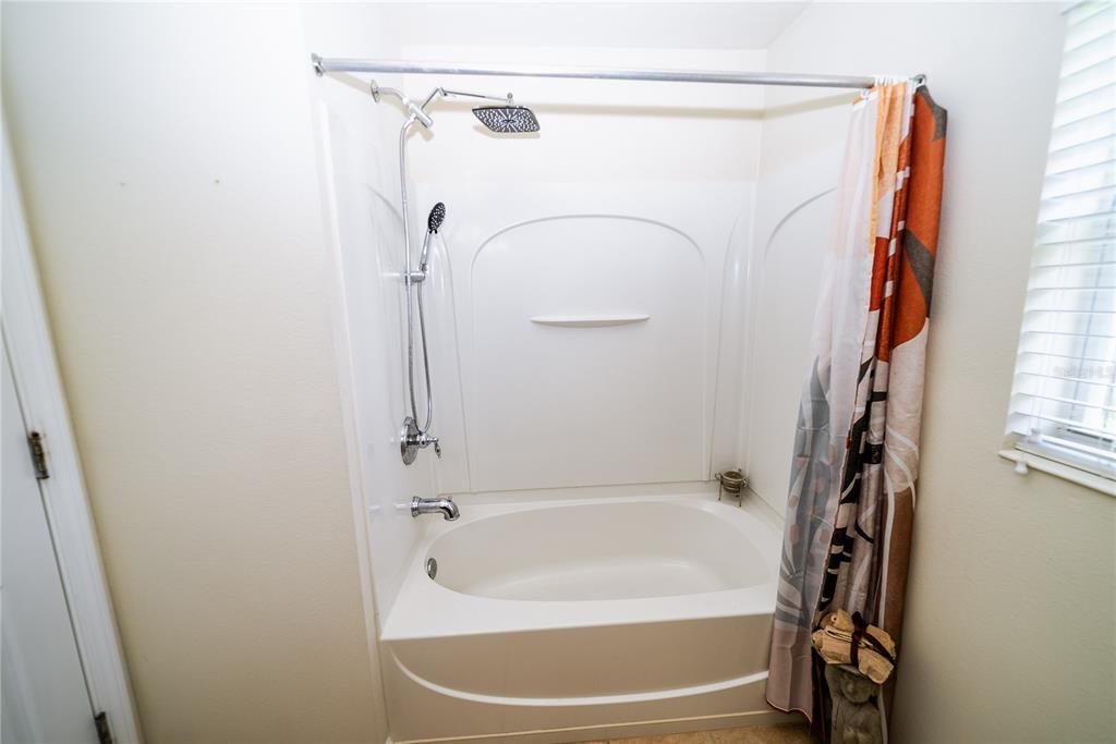 For Sale: $375,000 (4 beds, 2 baths, 1604 Square Feet)