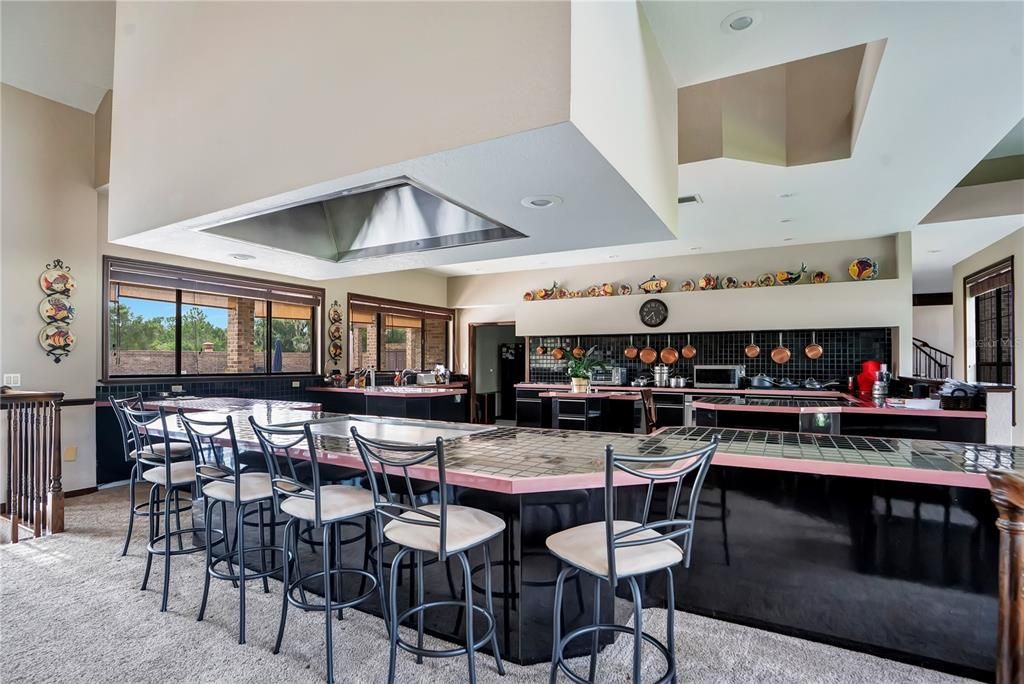 For Sale: $2,000,000 (5 beds, 6 baths, 8715 Square Feet)