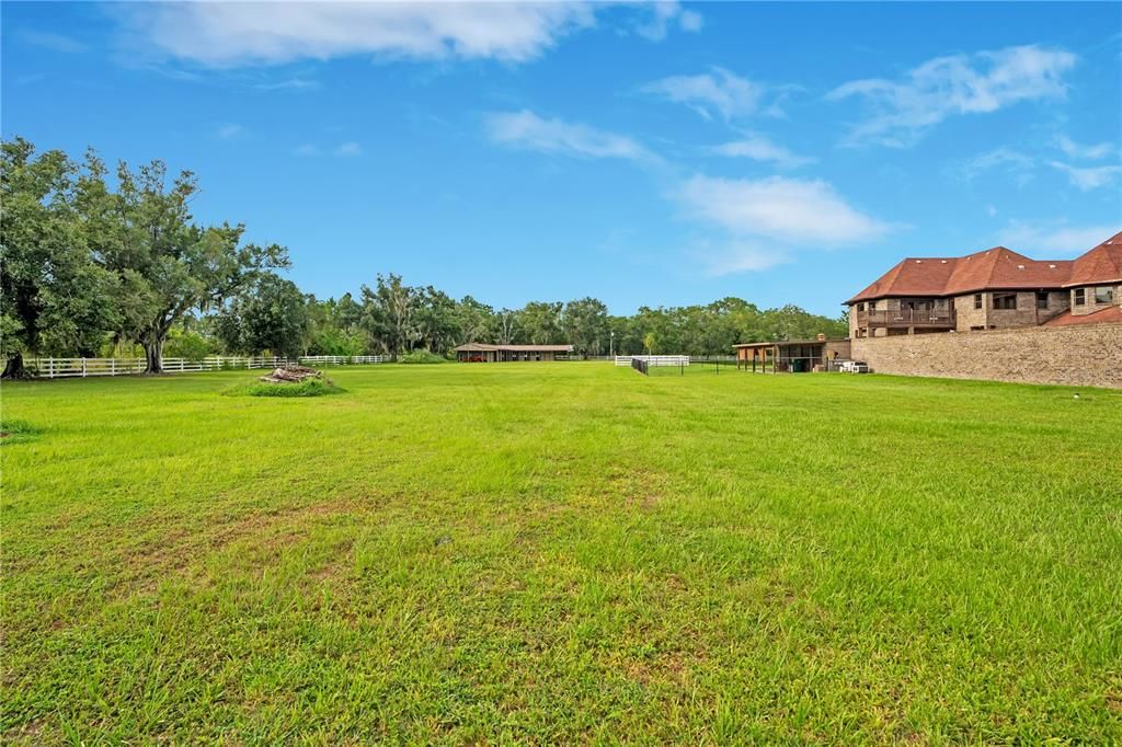 For Sale: $2,000,000 (5 beds, 6 baths, 8715 Square Feet)