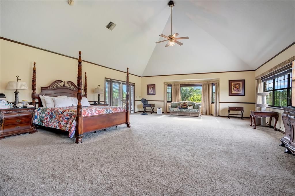 For Sale: $2,000,000 (5 beds, 6 baths, 8715 Square Feet)