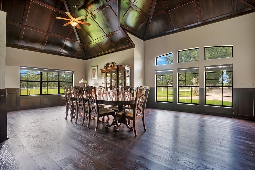 For Sale: $2,000,000 (5 beds, 6 baths, 8715 Square Feet)