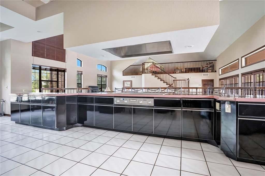 For Sale: $2,000,000 (5 beds, 6 baths, 8715 Square Feet)