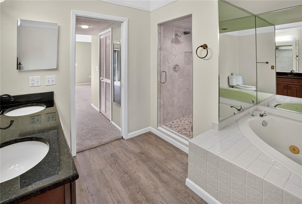 En Venta: $399,900 (2 camas, 2 baños, 1750 Pies cuadrados)