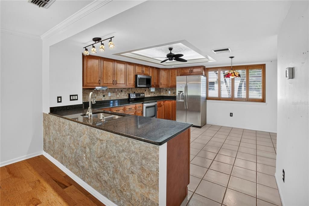 En Venta: $399,900 (2 camas, 2 baños, 1750 Pies cuadrados)