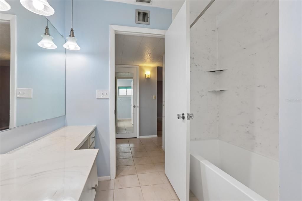 For Sale: $279,900 (2 beds, 2 baths, 1694 Square Feet)
