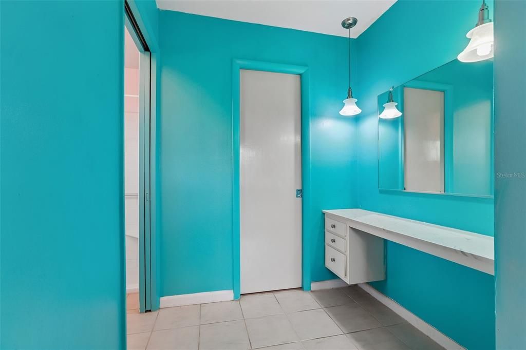 For Sale: $279,900 (2 beds, 2 baths, 1694 Square Feet)