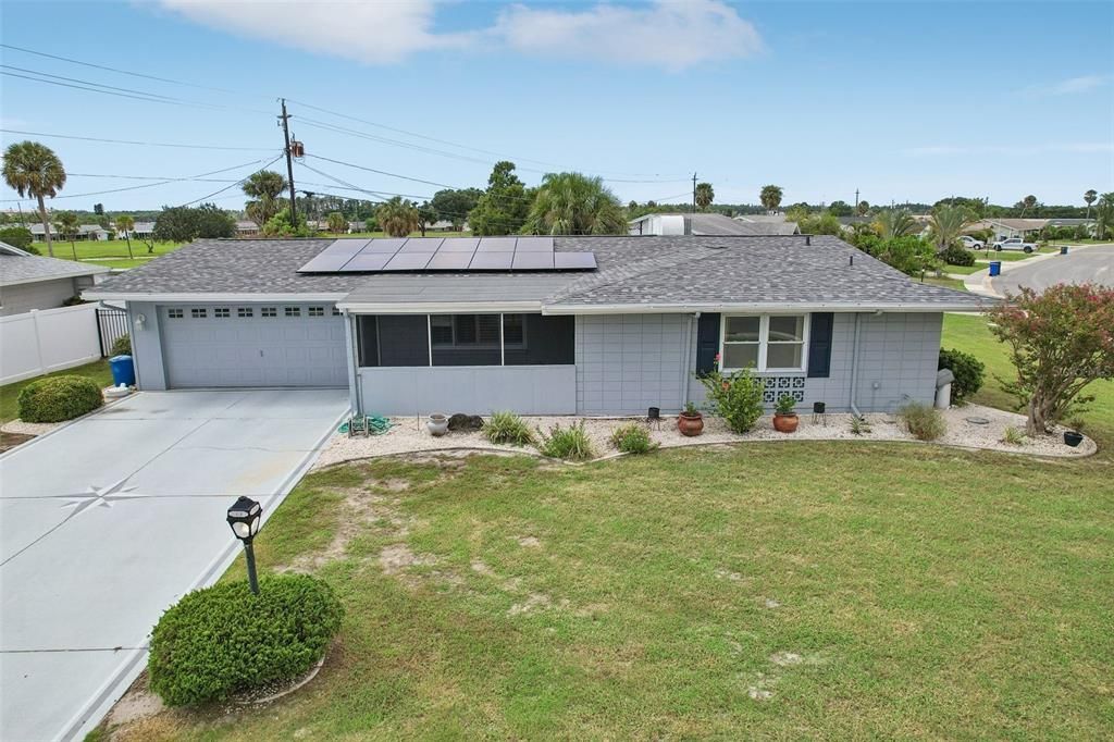 For Sale: $279,900 (2 beds, 2 baths, 1694 Square Feet)