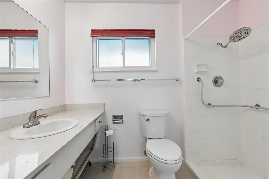 For Sale: $279,900 (2 beds, 2 baths, 1694 Square Feet)
