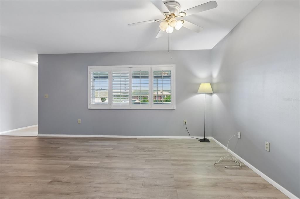 For Sale: $279,900 (2 beds, 2 baths, 1694 Square Feet)