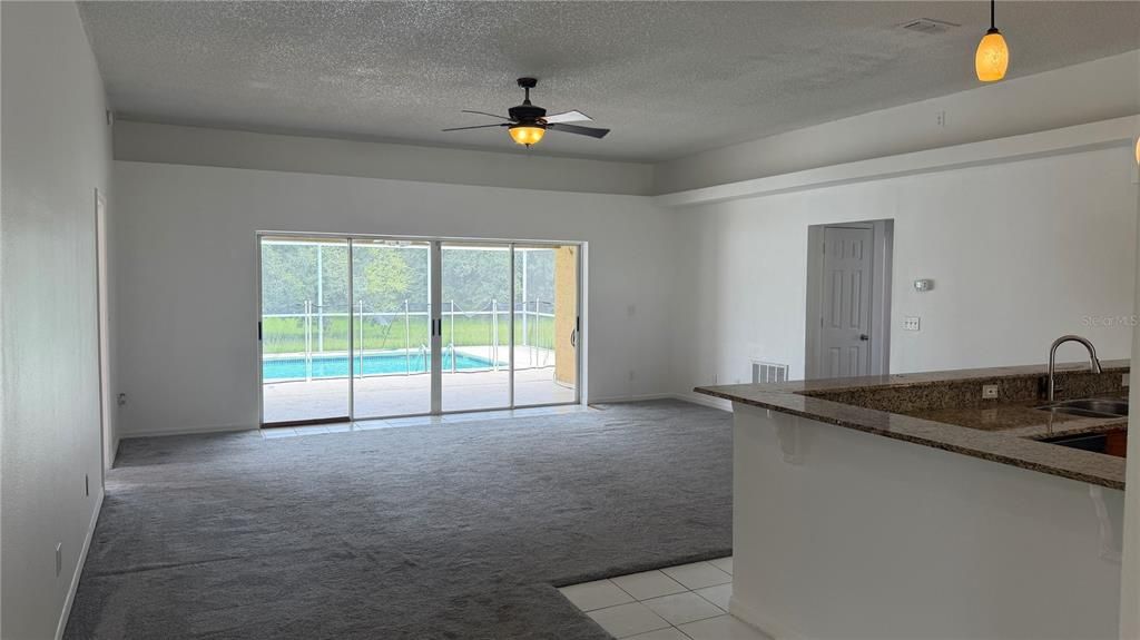 For Rent: $2,100 (3 beds, 2 baths, 2230 Square Feet)