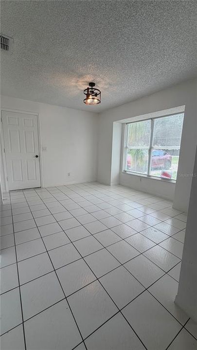 For Rent: $2,100 (3 beds, 2 baths, 2230 Square Feet)