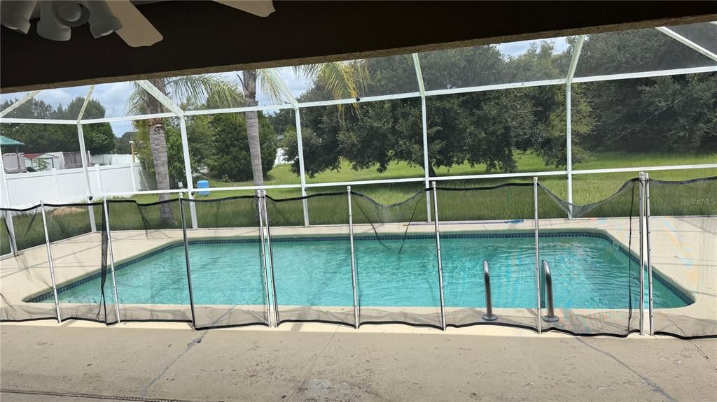 For Rent: $2,100 (3 beds, 2 baths, 2230 Square Feet)