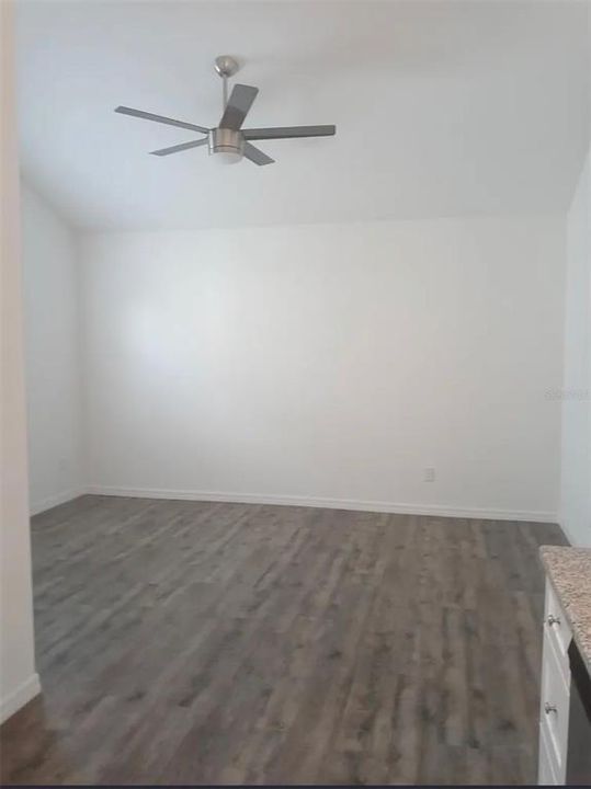 For Rent: $1,450 (1 beds, 1 baths, 470 Square Feet)